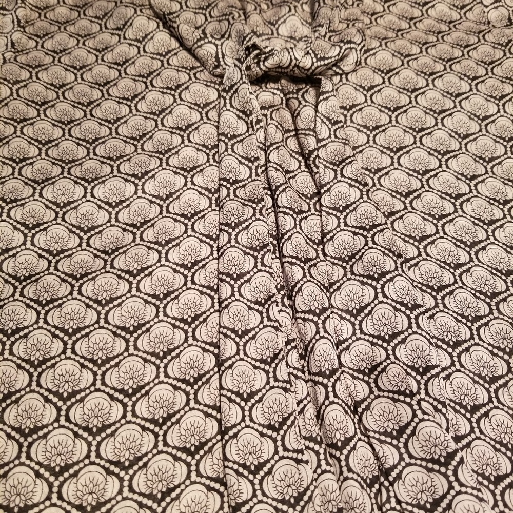 Blouse - Picture 2 of 3